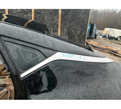 Глухое стекло кузова левое, форточка