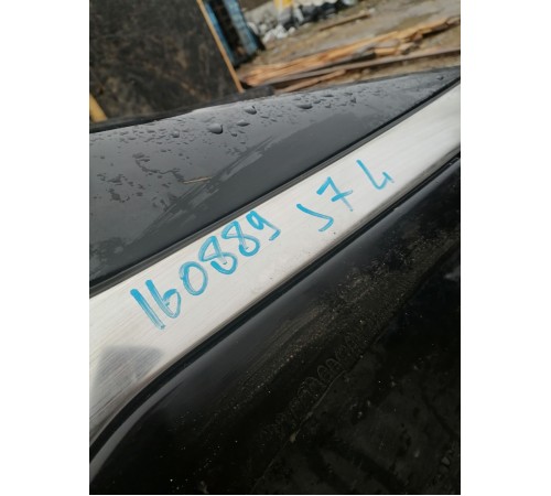 Глухое стекло кузова левое, форточка