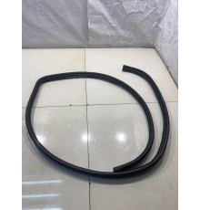 Уплотнитель багажника