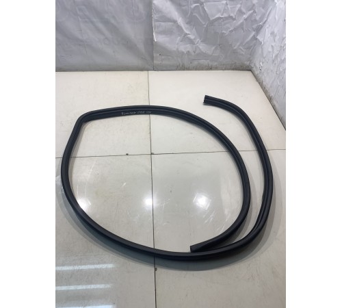 Уплотнитель багажника