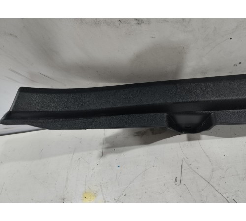 Накладка порога (задняя левая)