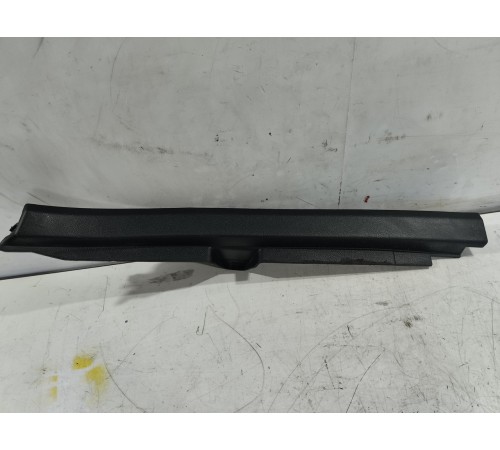 Накладка порога (задняя левая)