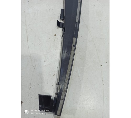 Кронштейн(крепление) уплотнителя двери задний правый