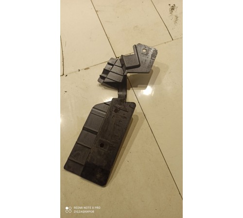 Кожух радиатора правый