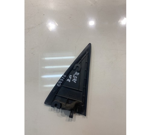 Уголок двери (задний, правый, внутренний)