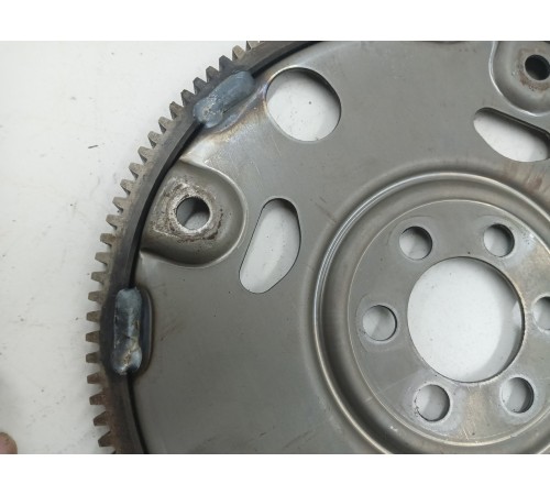 Маховик двигателя