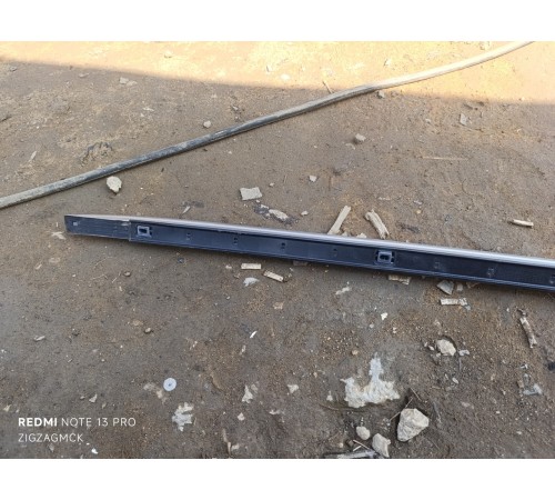 Рейлинг крыши левый