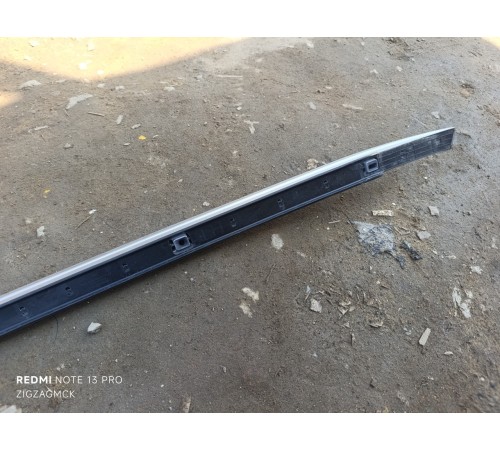 Рейлинг крыши левый