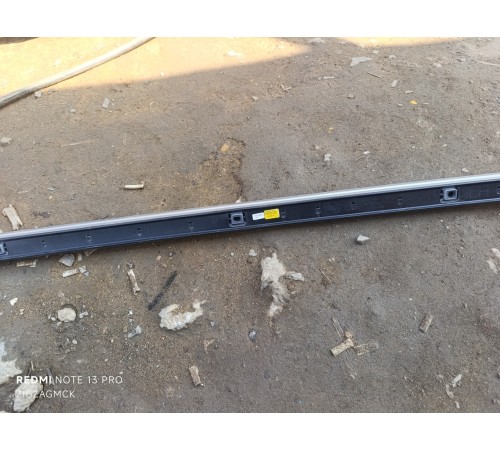 Рейлинг крыши левый