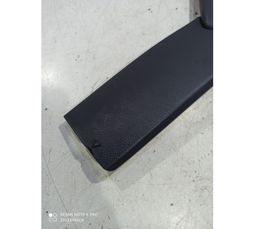 Накладка центральной консоли левая