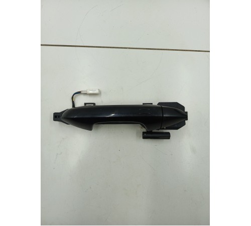 Ручка двери передняя правая внешняя