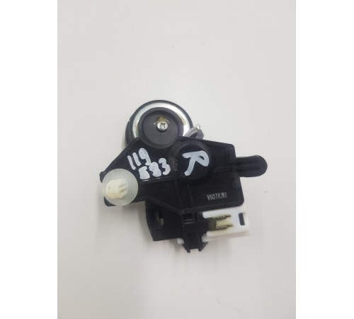 Динамик передний правый