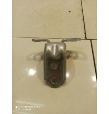 Петля двери (задняя, левая, нижняя)