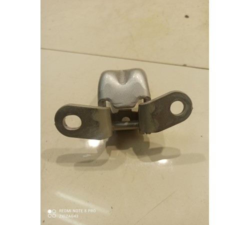 Петля двери (задняя, левая, нижняя)