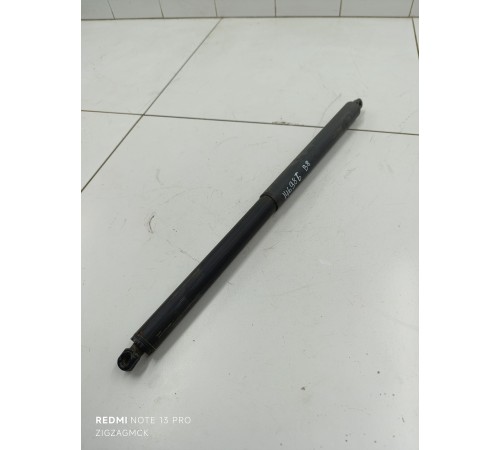 Амортизатор крышки багажника