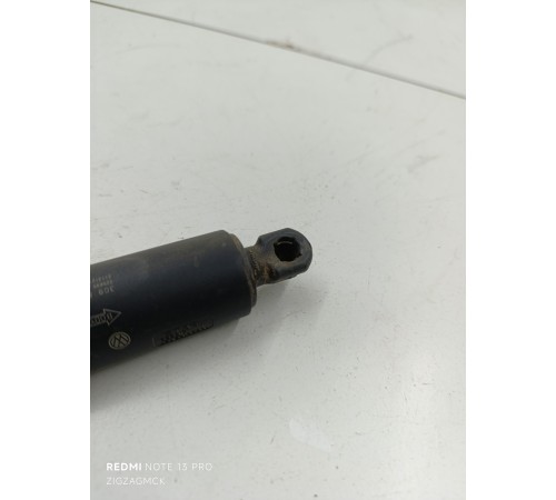 Амортизатор крышки багажника