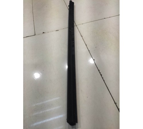 Уплотнитель стекла (задний, левый)