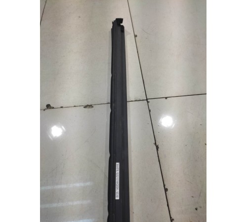 Уплотнитель стекла (задний, левый)