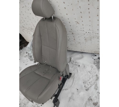 Сиденье(переднее правое)