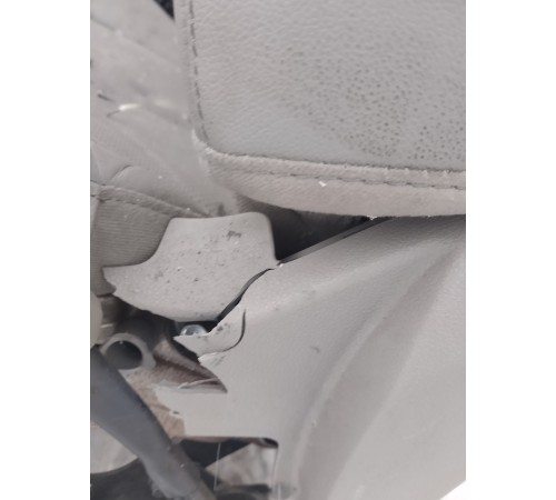 Сиденье(переднее правое)