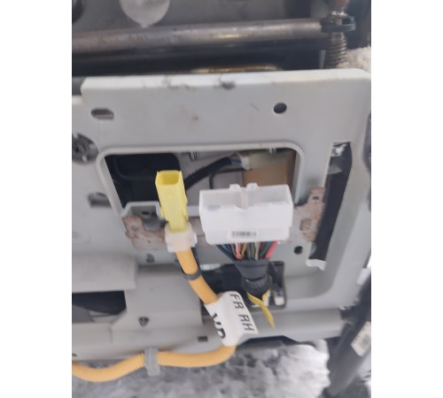 Сиденье(переднее правое)