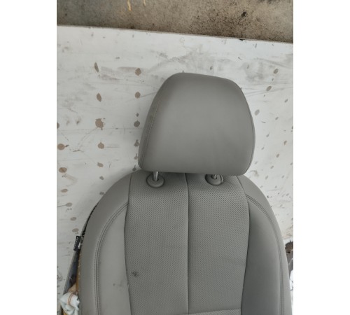 Сиденье(переднее правое)