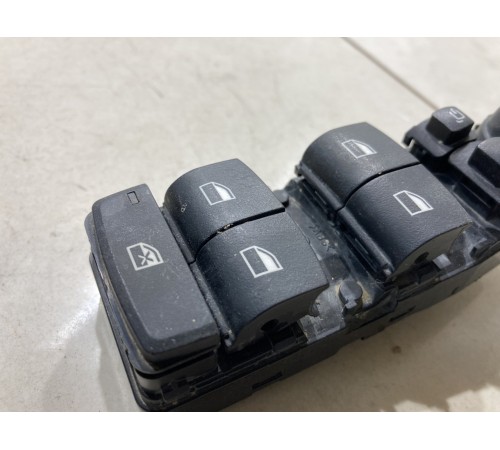 Блок кнопок стеклоподъемника(передний левый)