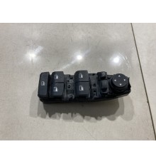 Блок кнопок стеклоподъемника(передний левый)