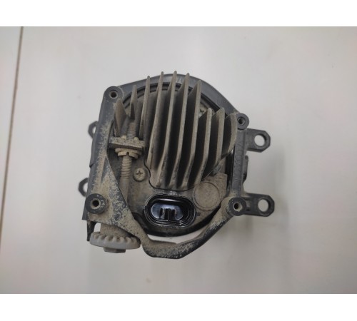 Противотуманная фара передняя правая