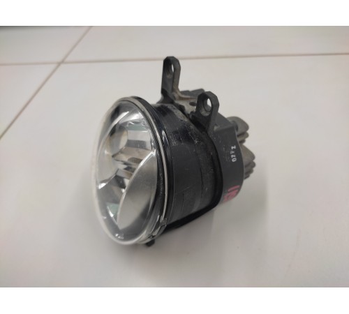 Противотуманная фара передняя правая