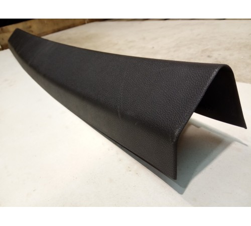 Обшивка крышки багажника внутренняя верхняя