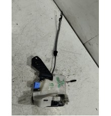 Замок двери передний левый