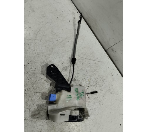 Замок двери передний левый