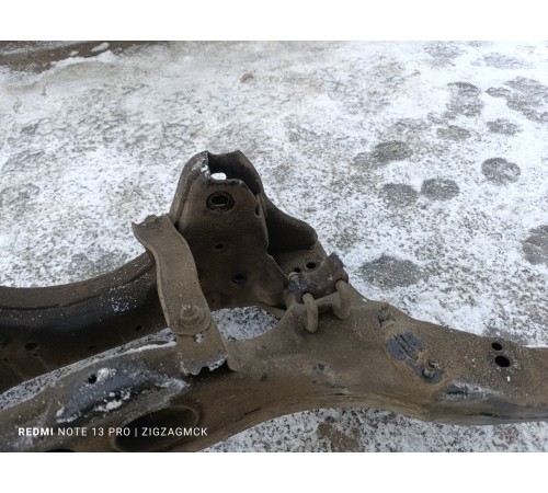 Подрамник задний