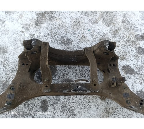 Подрамник задний