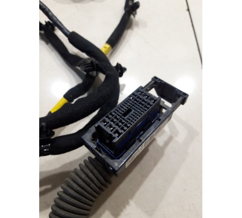 Электропроводка двери (передняя правая)