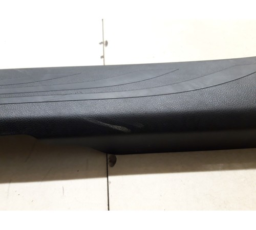 Накладка порога (передняя левая)