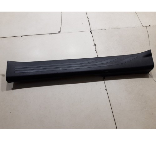 Накладка порога (передняя левая)