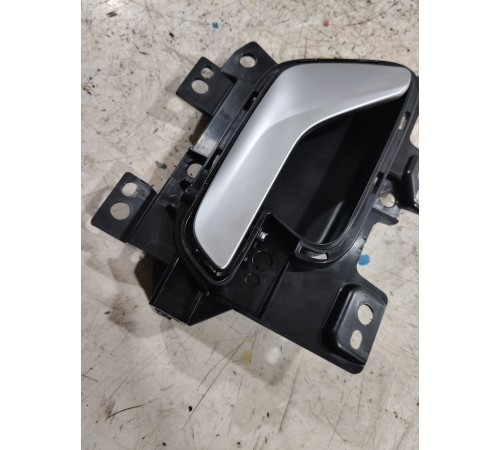 Ручка двери задняя правая внутренняя