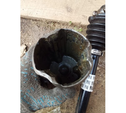 Привод (полуось) передний левый