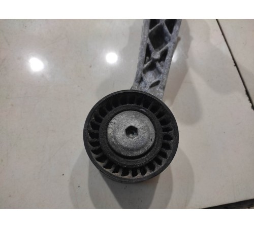 Ролик-натяжитель