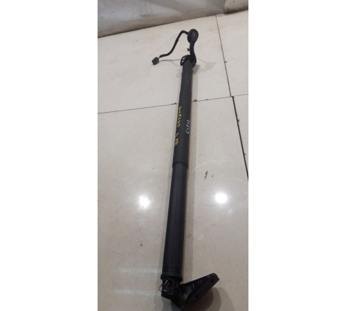 Амортизатор багажника (правый)