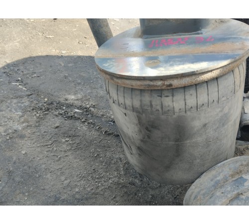 Пневмоподушка задней оси левая