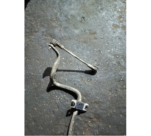 Стабилизатор передний