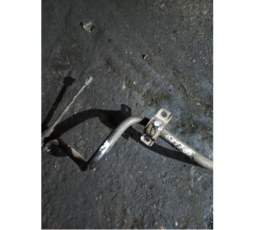 Стабилизатор передний