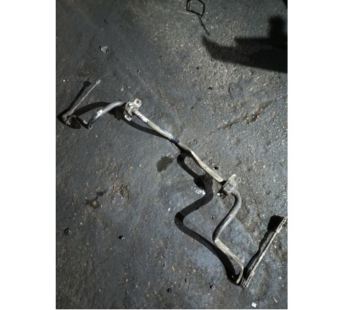 Стабилизатор передний