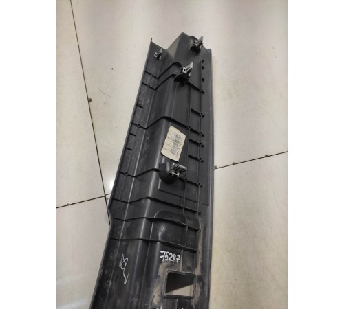 Обшивка багажника задняя