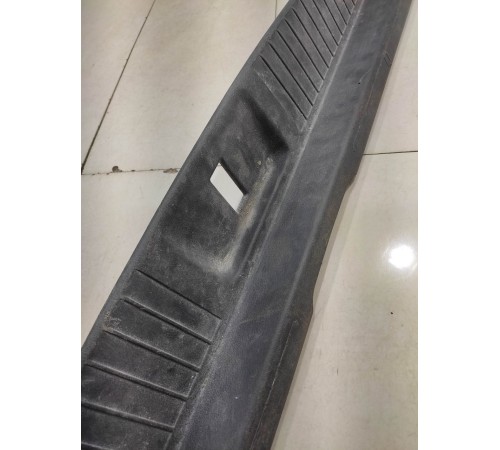 Обшивка багажника задняя