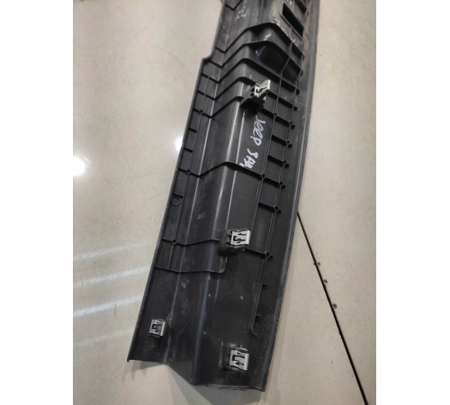 Обшивка багажника задняя