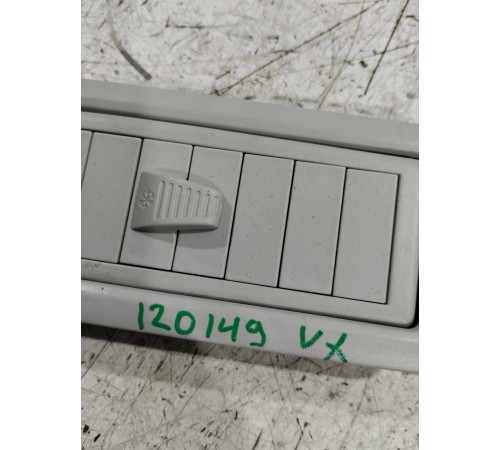 Воздушный дефлектор салона зимний левый